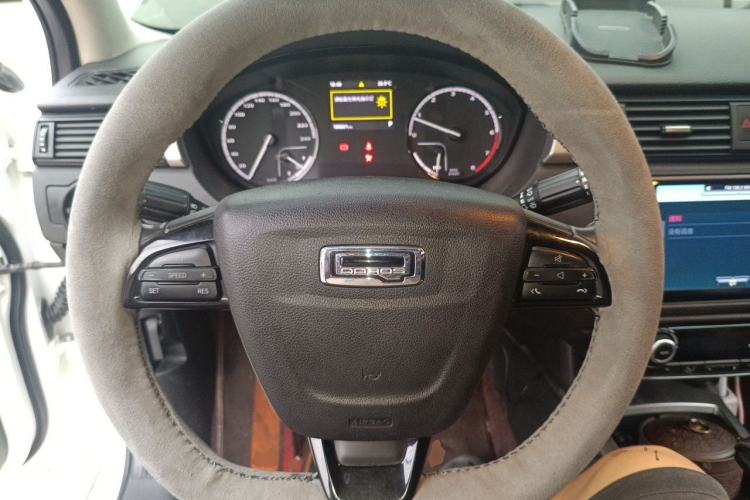 Used Qoros 3 2016 Urban SUV 1.6T Automatic Zhiyue Model Steering Wheel
