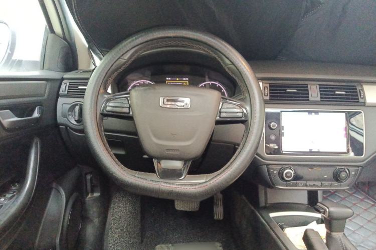 Used Qoros 3 2016 Urban SUV 1.6T Automatic Zhiyue Model Steering Wheel
