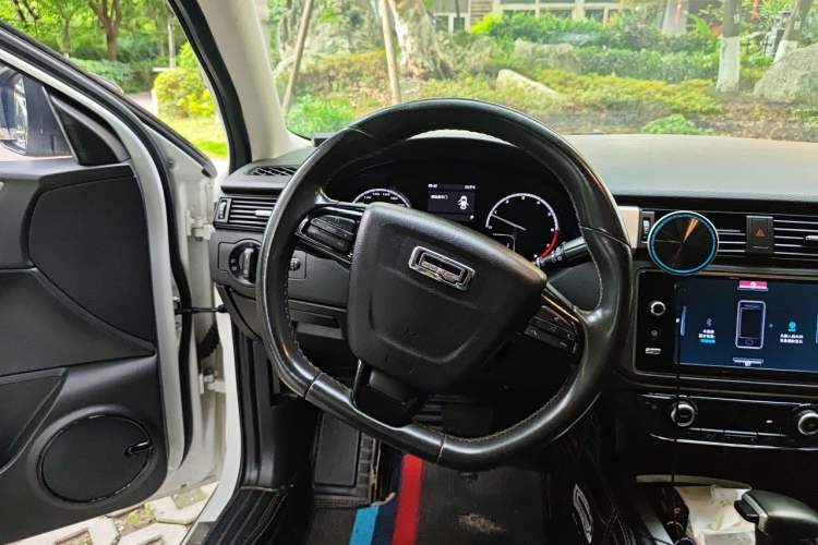 Used Qoros 3 2016 Urban SUV 1.6T Automatic Zhiyue Model Steering Wheel