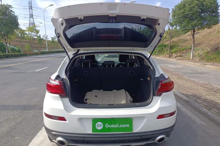Used Qoros 3 2016 Urban SUV 1.6T Automatic Zhiyue Model Trunk