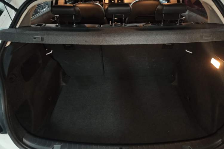 Used Qoros 3 2016 Urban SUV 1.6T Automatic Zhiyue Model Trunk