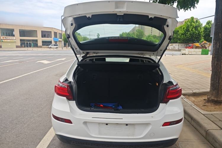 Used Qoros 3 2016 Hatchback 1.6L Automatic Zhiyue Model Trunk