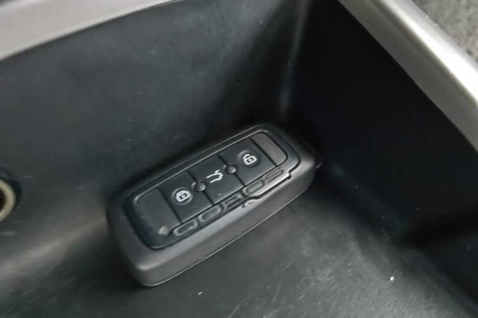 Used Qoros 3 2016 Urban SUV 1.6T Automatic Zhiyue Model Vehicle Key