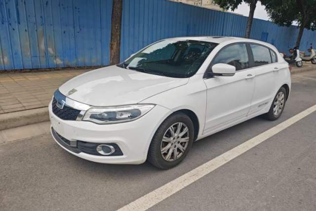Used Qoros 3 2016 Hatchback 1.6L Automatic Zhiyue Model