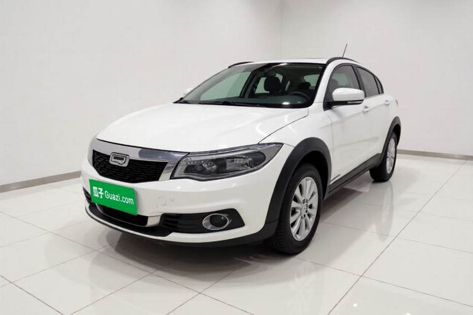 Qoros 3 2016