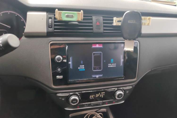 Used Qoros 3 2017 Sedan 1.6L Automatic Zhiyue Model Audio And AC Panel