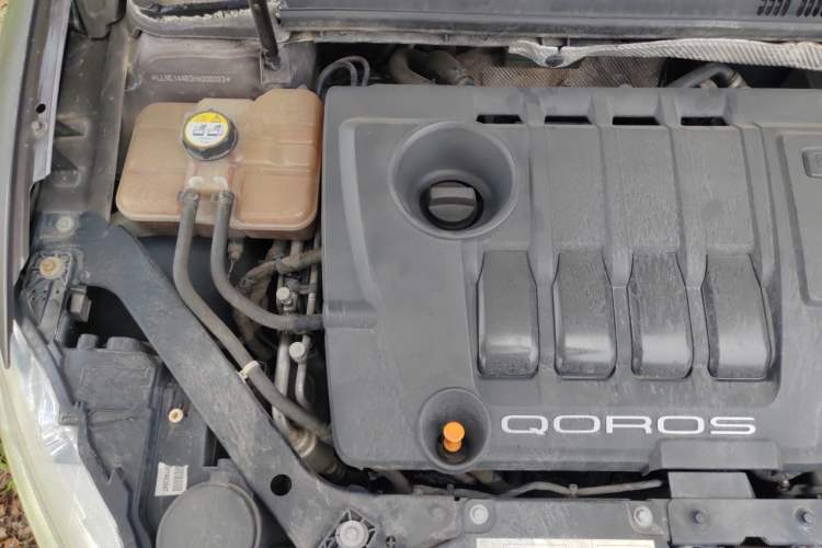Used Qoros 3 2017 Sedan 1.6L Automatic Zhiyue Model Engine Bay Right