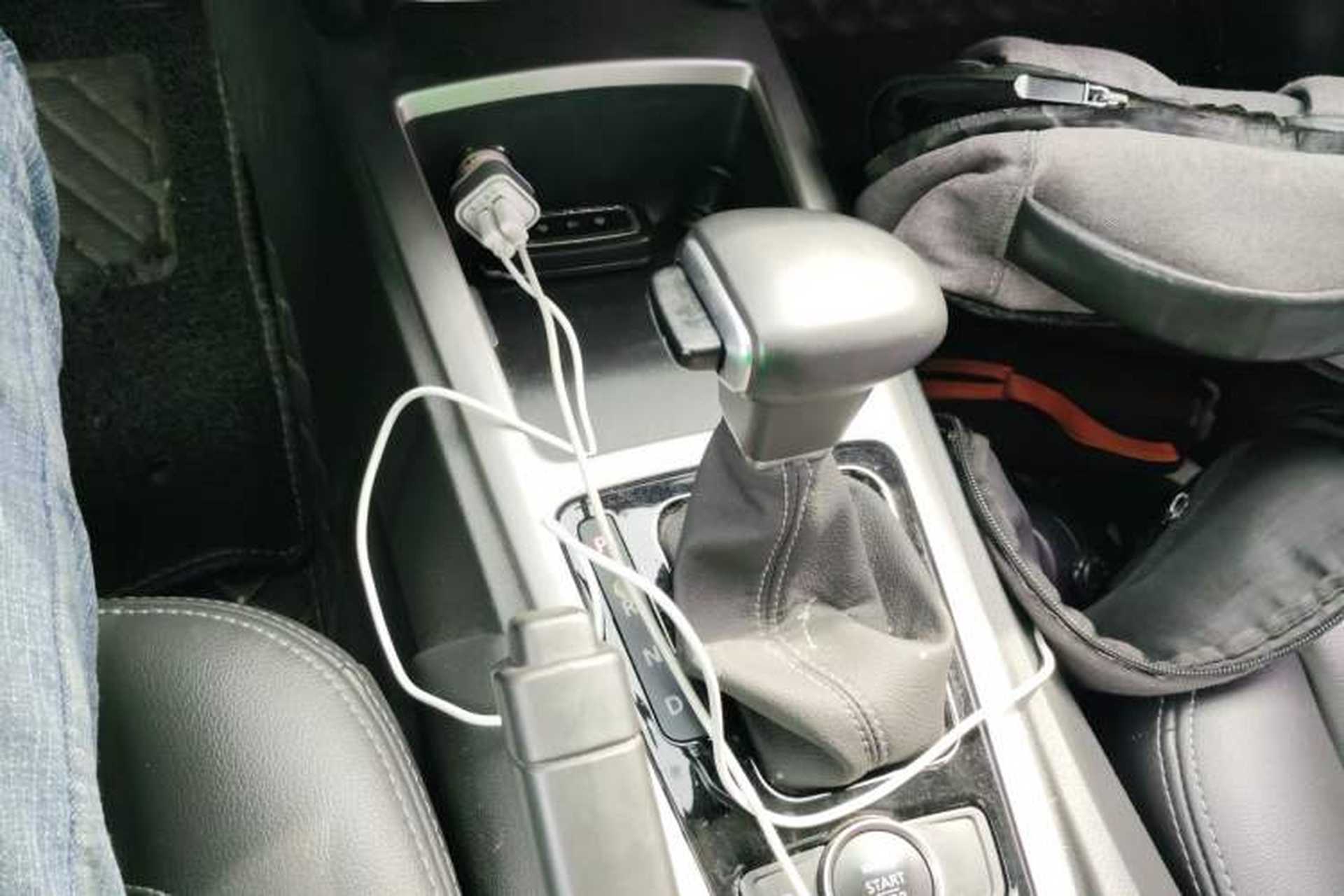 Used Qoros 3 2017 Sedan 1.6L Automatic Zhiyue Model Gear Lever