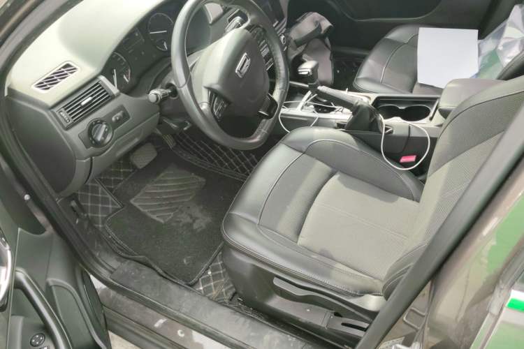 Used Qoros 3 2017 Sedan 1.6L Automatic Zhiyue Model Left Front Seat
