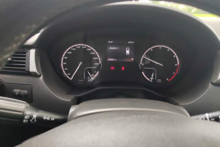 Used Qoros 3 2017 Sedan 1.6L Automatic Zhiyue Model Odometer Close Up