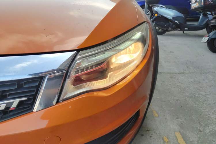 Used Qoros 3 2017 GT 1.6T Manual Enjoyment Model Left Front Headlight
