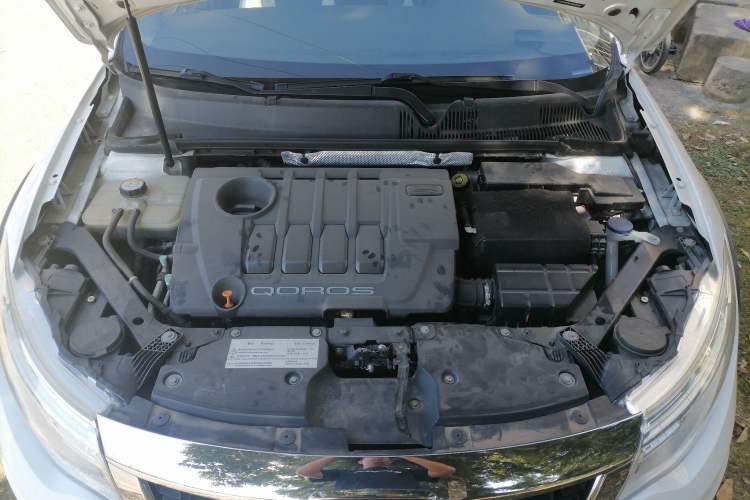 Used Qoros 3 2017 Urban SUV 1.6T Automatic Zhiyue Model Engine Bay