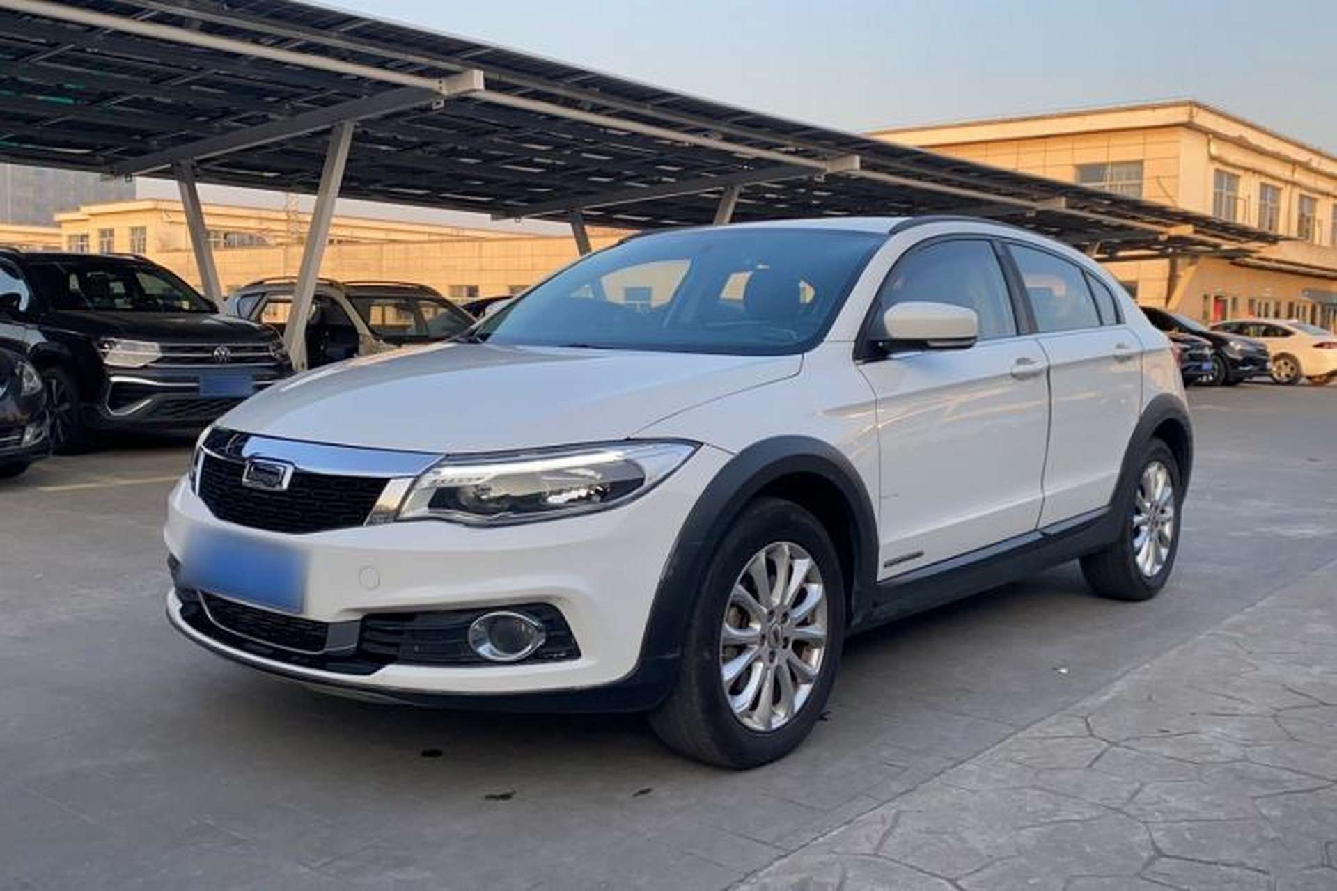 Used Qoros 3 2017 Urban SUV 1.6T Automatic Zhiyue Model Exterior 1