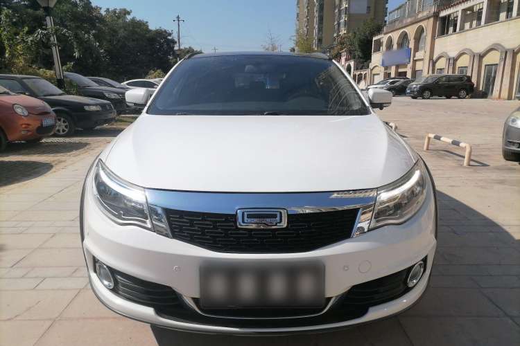 Used Qoros 3 2017 Urban SUV 1.6T Automatic Zhiyue Model Front