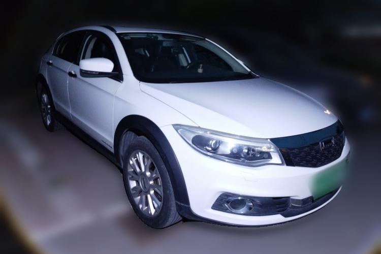 Used Qoros 3 2017 Urban SUV 1.6T Automatic ZhiZhen Model Front Right 45 Deg