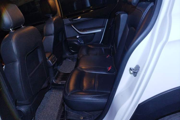 Used Qoros 3 2017 Urban SUV 1.6T Automatic ZhiZhen Model Left Rear Seat