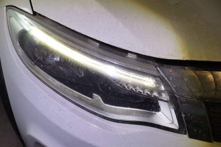 Used Qoros 3 2017 Urban SUV 1.6T Automatic Zhiyue Model Right Front Headlight