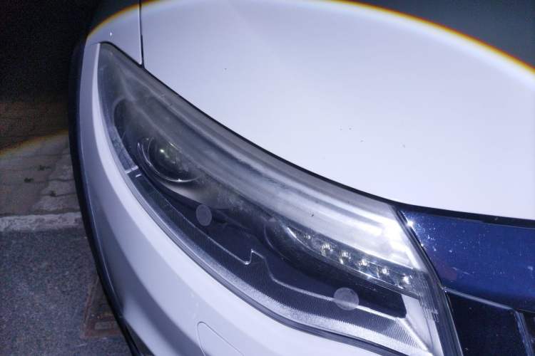 Used Qoros 3 2017 Urban SUV 1.6T Automatic ZhiZhen Model Right Front Headlight