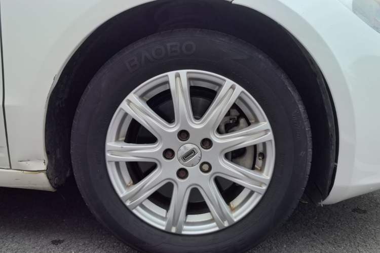 Used Qoros 3 2017 Sedan 1.6L Automatic Zhiyue Model Right Rear Wheel Hub