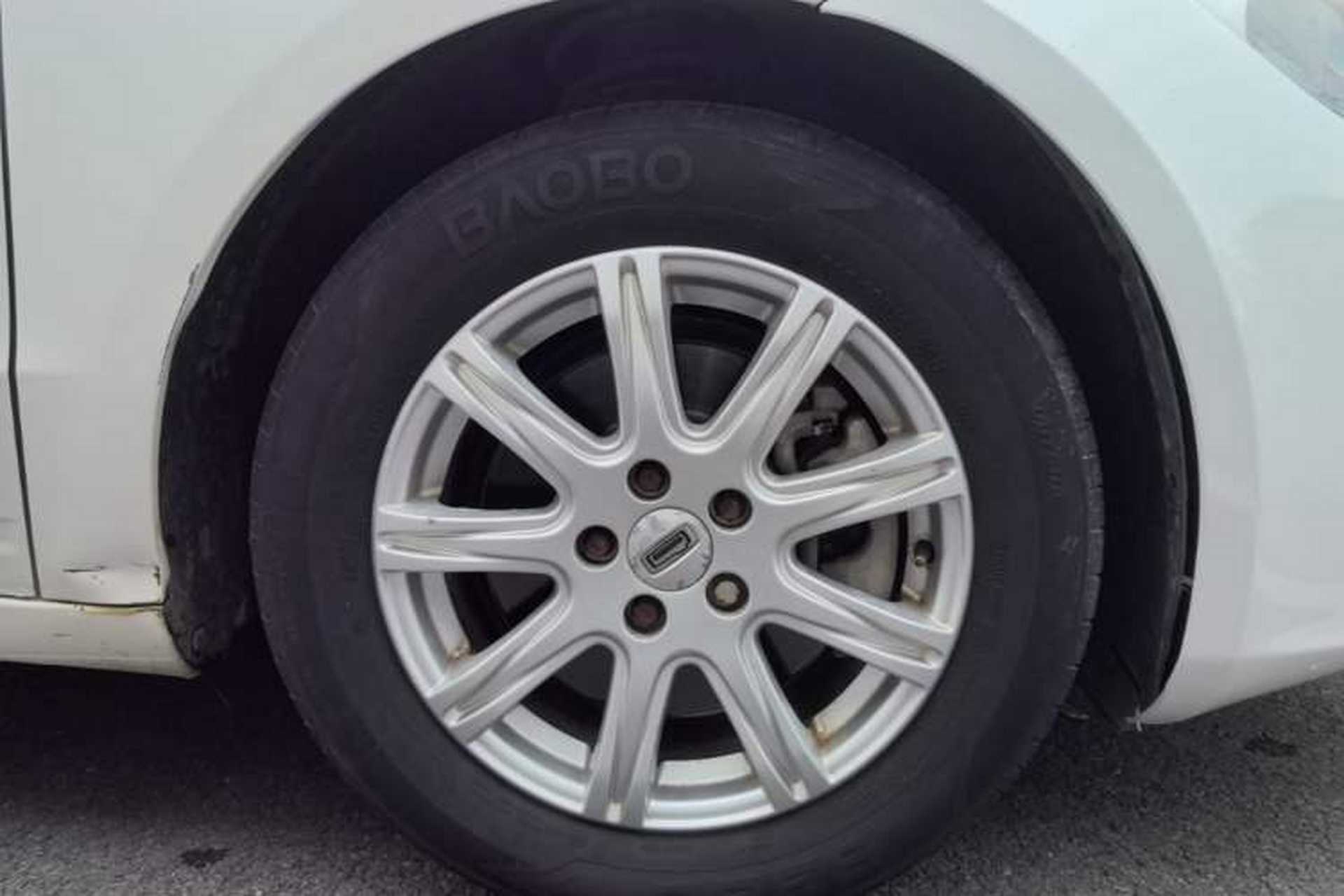 Used Qoros 3 2017 Sedan 1.6L Automatic Zhiyue Model Right Rear Wheel Hub