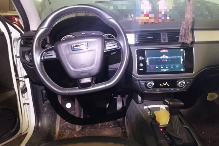 Used Qoros 3 2017 Urban SUV 1.6T Automatic Zhiyue Model Steering Wheel