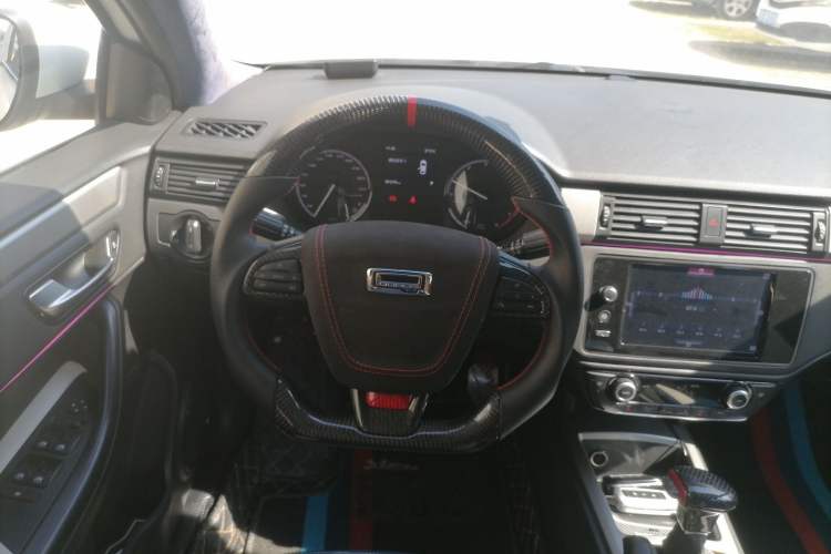 Used Qoros 3 2017 Urban SUV 1.6T Automatic Zhiyue Model Steering Wheel