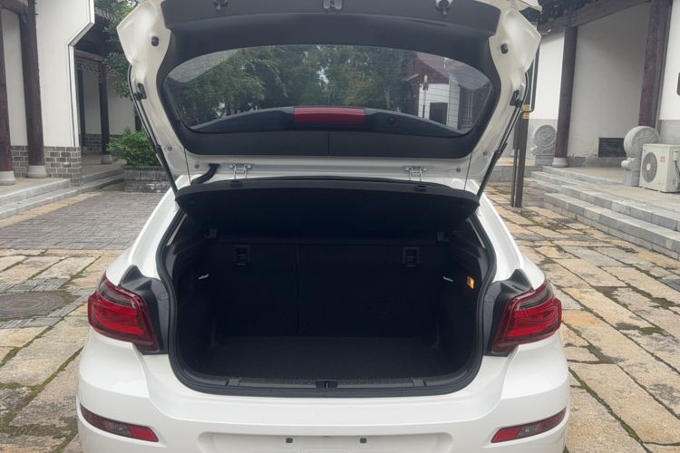 Used Qoros 3 2017 Hatchback 1.6L Automatic Zhiyue Model Trunk
