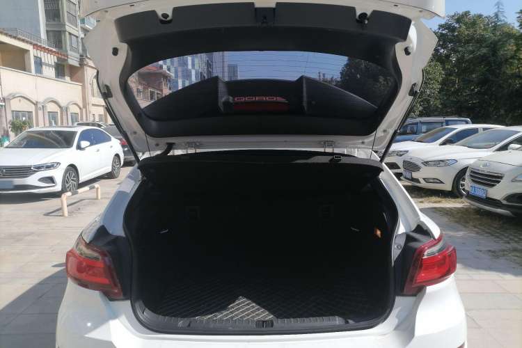 Used Qoros 3 2017 Urban SUV 1.6T Automatic Zhiyue Model Trunk