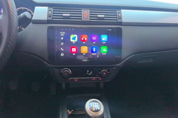 Used Qoros 3 2017 GT 1.6T Manual Enjoyment Model Audio And AC Panel