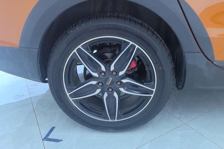 Used Qoros 3 2017 GT 1.6T Manual Enjoyment Model Left Rear Wheel Hub