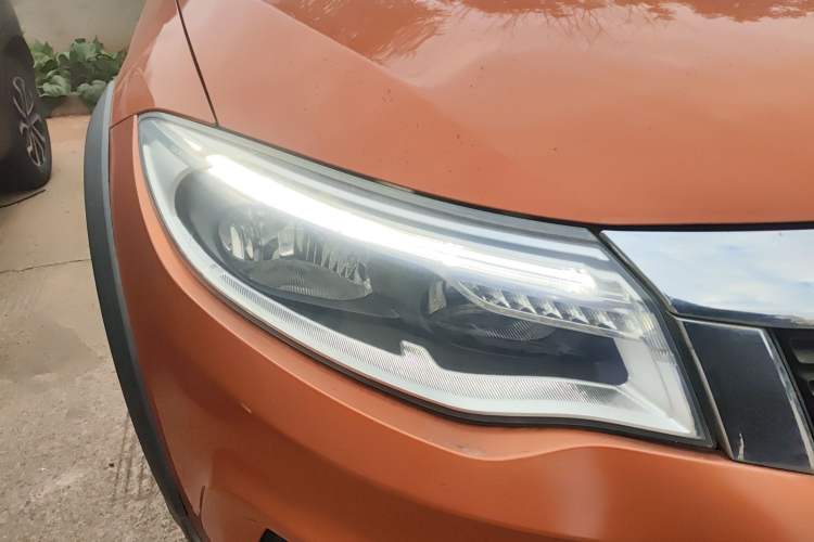 Used Qoros 3 2017 GT 1.6T Manual Enjoyment Model Right Front Headlight
