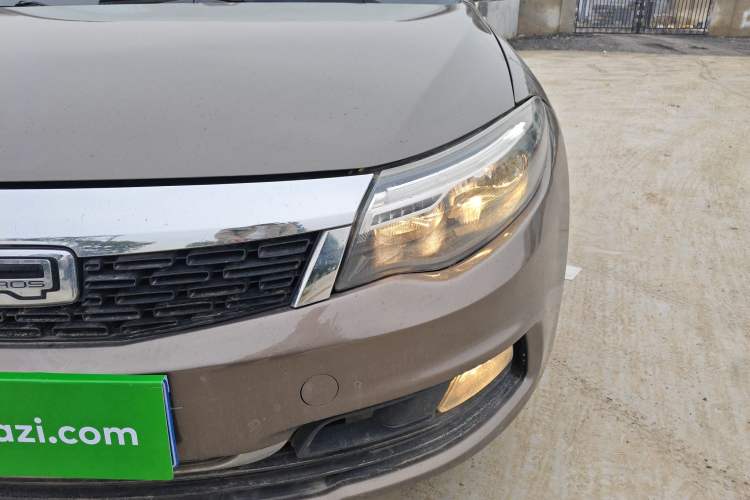 Used Qoros 3 2018 Sedan 1.6L Automatic Leading Model Left Front Headlight