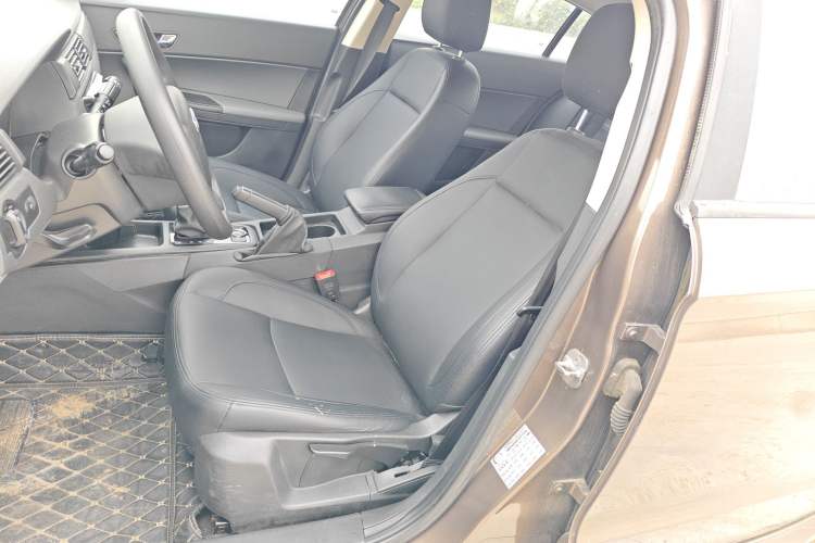 Used Qoros 3 2018 Sedan 1.6L Automatic Leading Model Left Front Seat