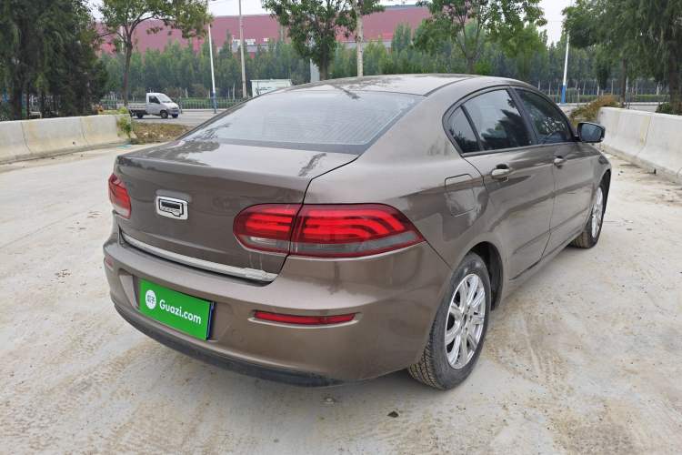 Used Qoros 3 2018 Sedan 1.6L Automatic Leading Model Rear Right 45 Deg