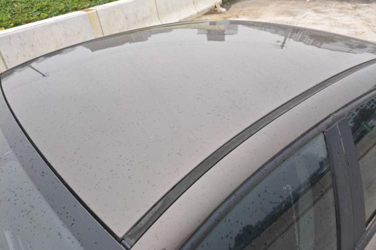Used Qoros 3 2018 Sedan 1.6L Automatic Leading Model Roof