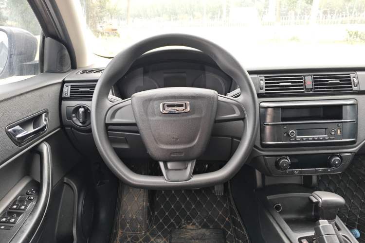 Used Qoros 3 2018 Sedan 1.6L Automatic Leading Model Steering Wheel