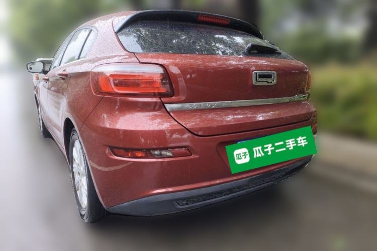 Used Qoros 3 2018 Hatchback 1.6L Automatic Prestige Model Exterior 3