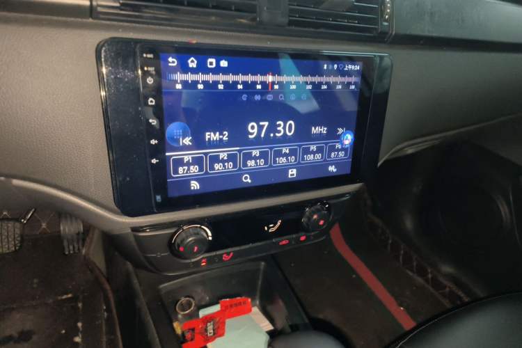 Used Qoros 3 2018 Sedan 1.6L Automatic Leading Model Audio And AC Panel