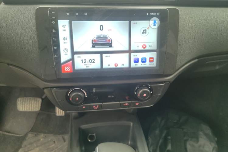 Used Qoros 3 2018 Sedan 1.6L Automatic Leading Model Audio And AC Panel