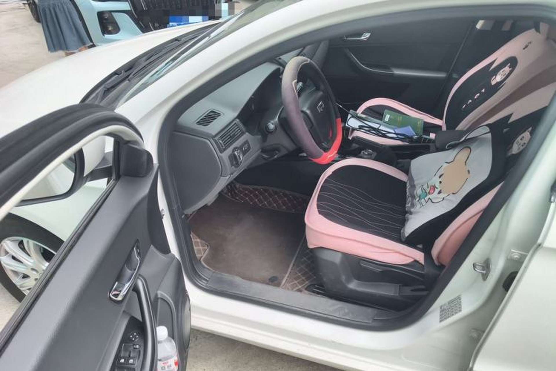 Used Qoros 3 2018 Sedan 1.6L Automatic Leading Model Driver Seat