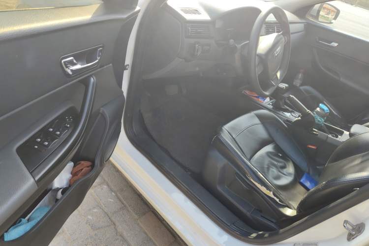 Used Qoros 3 2018 Sedan 1.6L Automatic Leading Model Driver Seat