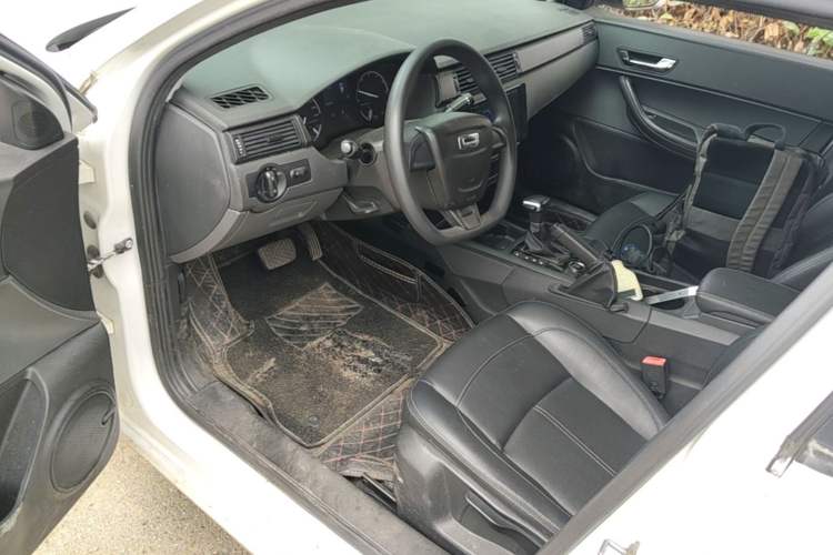 Used Qoros 3 2018 Sedan 1.6L Automatic Leading Model Driver Seat