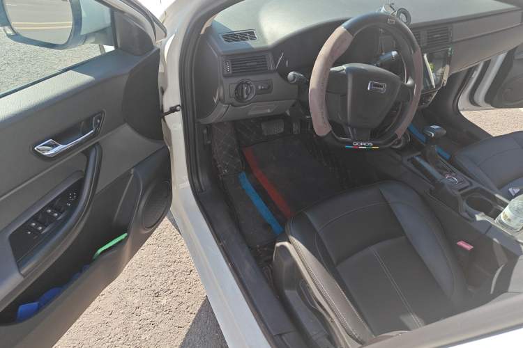 Used Qoros 3 2018 Sedan 1.6L Automatic Leading Model Driver Seat
