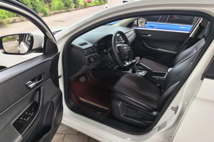 Used Qoros 3 2018 Sedan 1.6L Automatic Leading Model Driver Seat