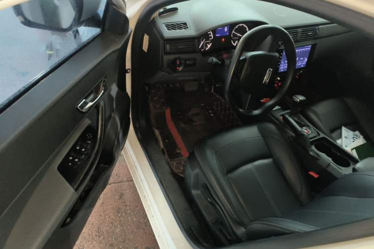 Used Qoros 3 2018 Sedan 1.6L Automatic Leading Model Driver Seat