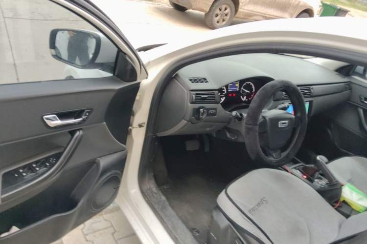 Used Qoros 3 2018 Sedan 1.6L Automatic Leading Model Driver Seat