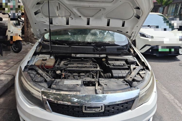 Used Qoros 3 2018 Sedan 1.6L Automatic Leading Model Engine Bay