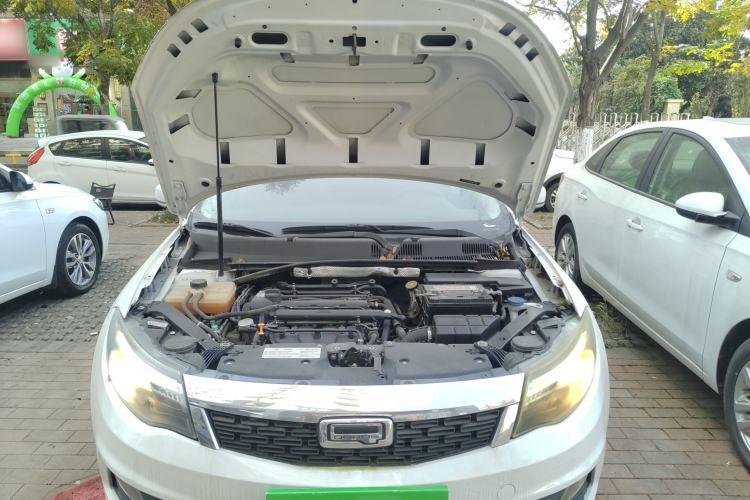 Used Qoros 3 2018 Sedan 1.6L Automatic Leading Model Engine Bay