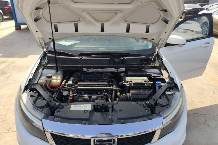 Used Qoros 3 2018 Sedan 1.6L Automatic Leading Model Engine Bay