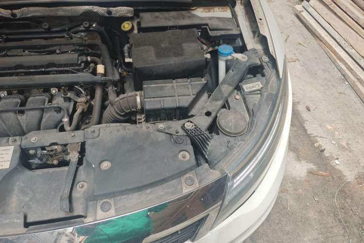 Used Qoros 3 2018 Sedan 1.6L Automatic Leading Model Engine Bay Left